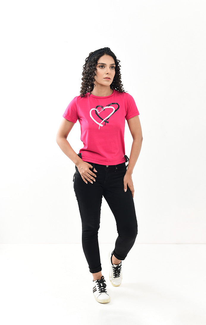 Heart Print - Cross Bow Short Sleeve Tee - Pink - zettrobe